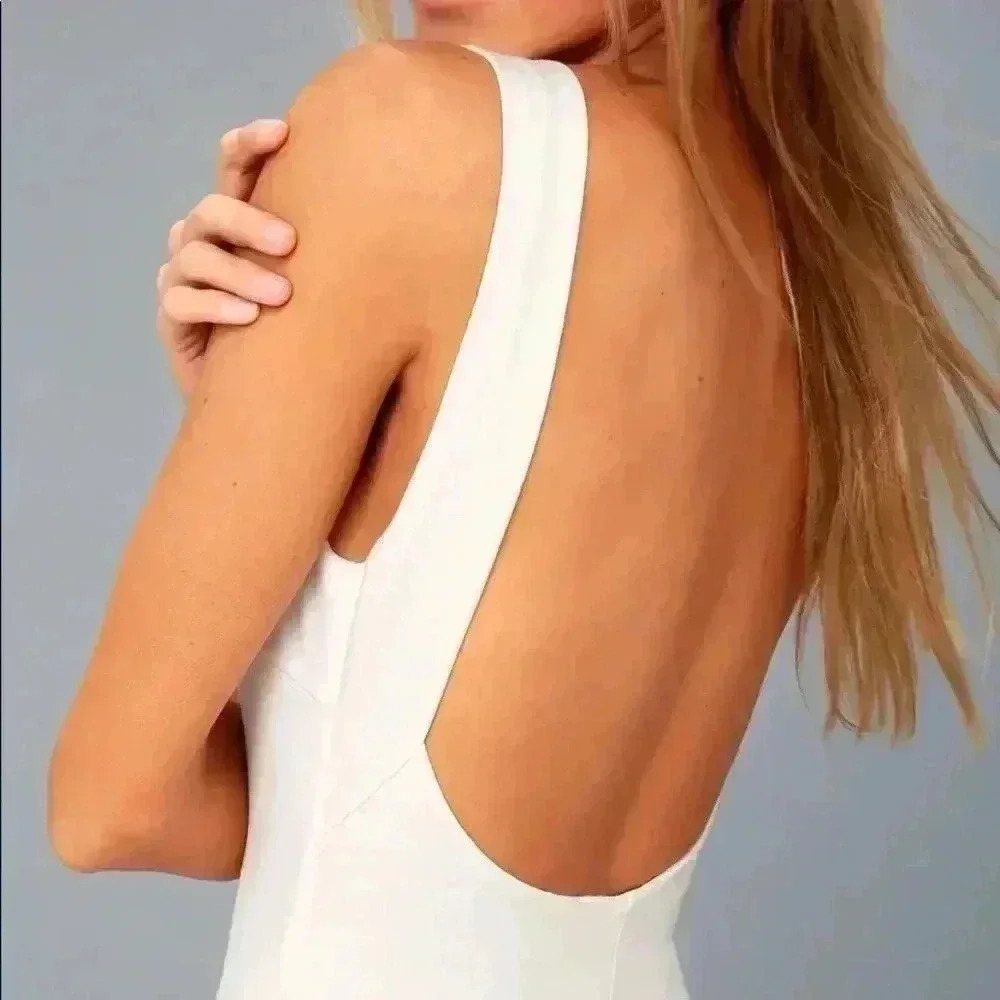 Lulus - Picture 2 of 5